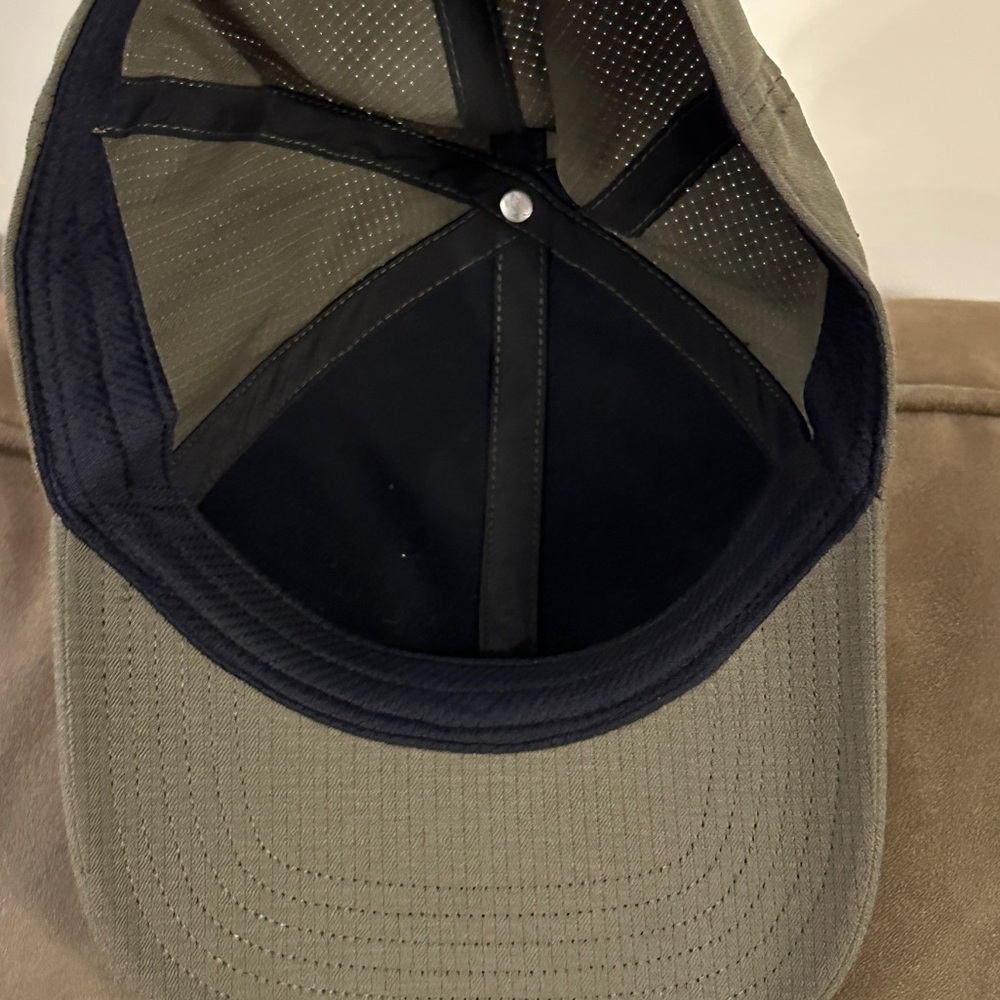 NEW! Under Armour baseball hat marine green / black logo fitted style iso-chill - Picture 5 of 13